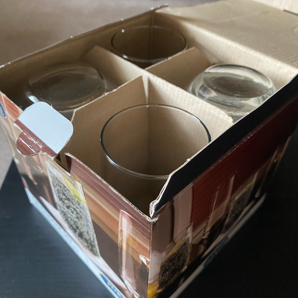4 Glass Cups - Picture 2 of 2